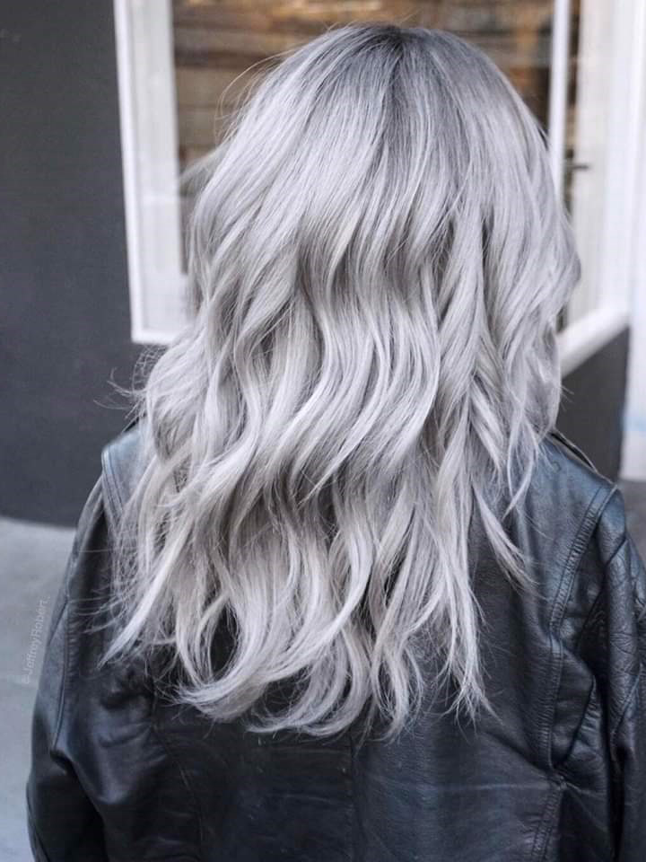 Nhuộm phủ bóng tóc bằng công nghệ Nano